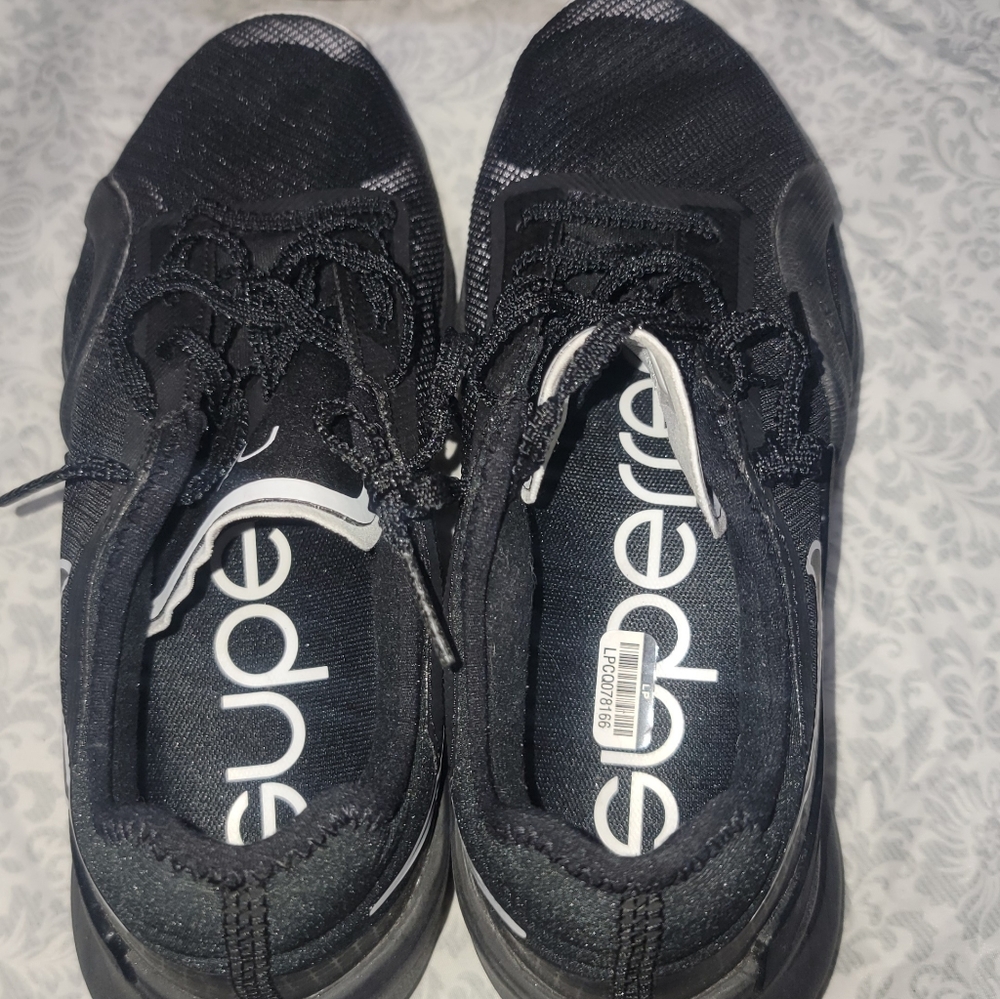 Gently used Nike air zoom